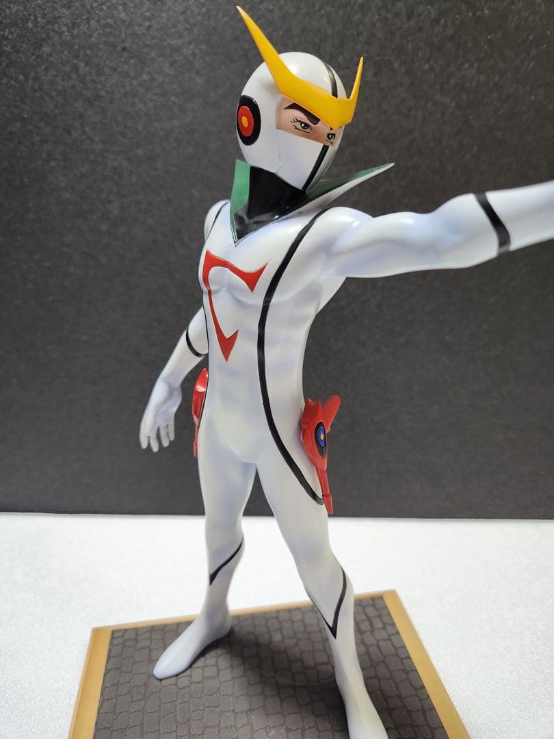 【遂に出品！究極のプロ完成品No8】新造人間キャシャーン&フレンダーレジンキット