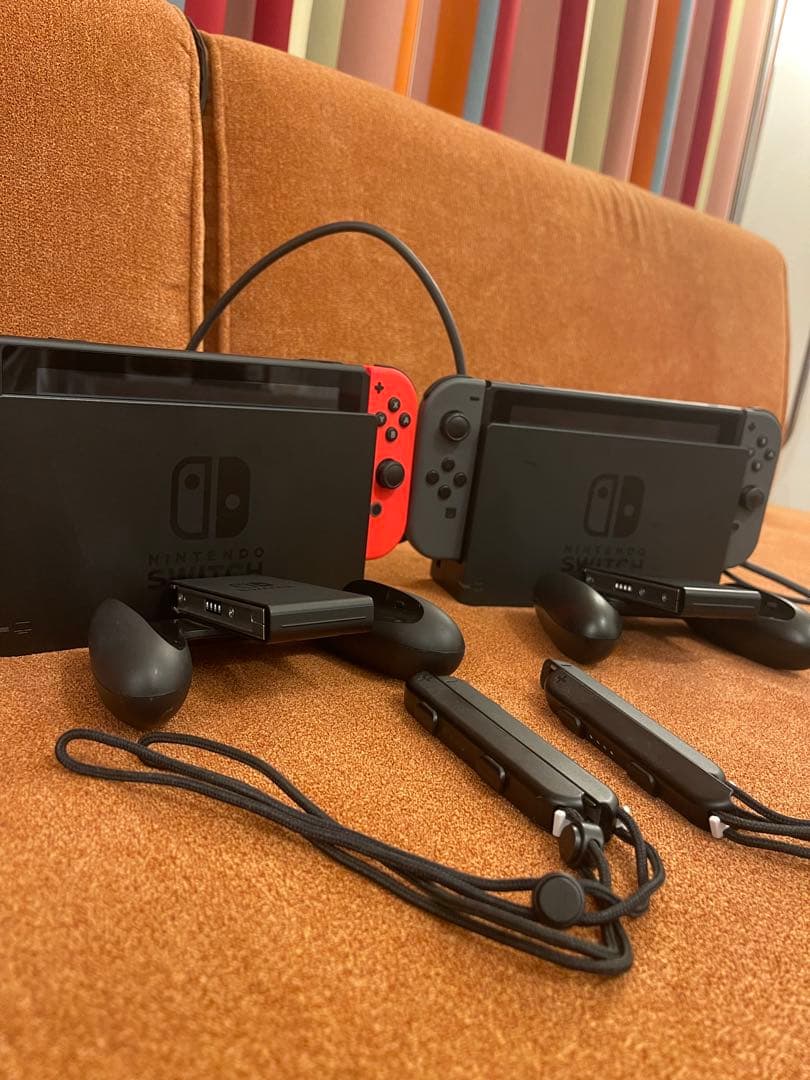 Nintendo Switch 2台　ソフト3本　SDカード1枚セット売り