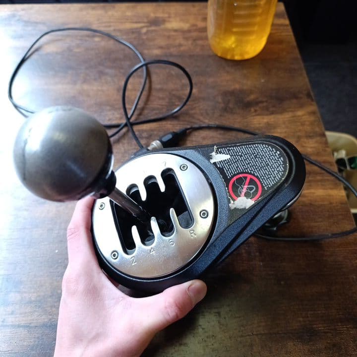 ThrustMaster　USB　シフター　TH8A