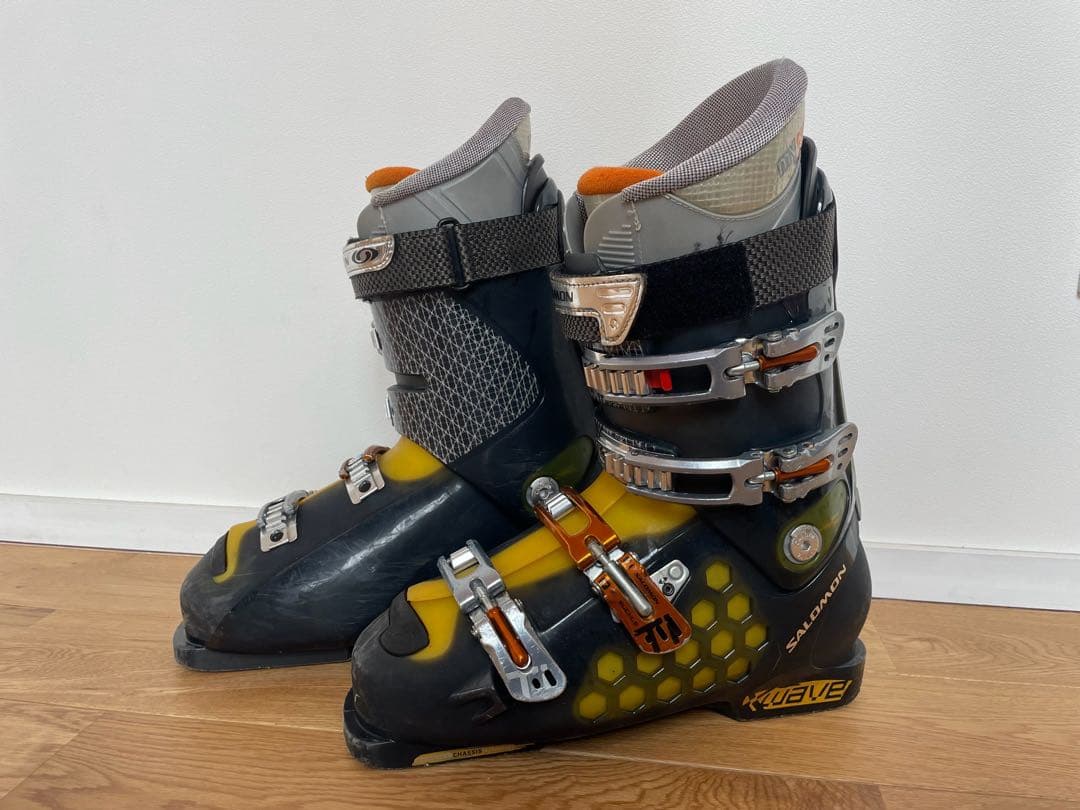 SALOMON スキー用ブーツ 男性用　Xwave