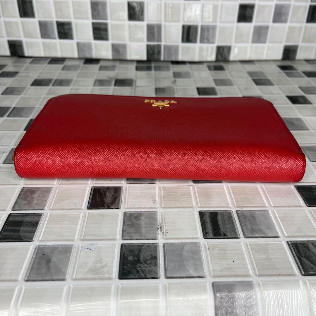 美品 PRADA プラダ 長財布　ラウンドファスナー
