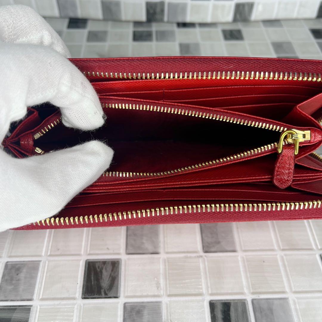 美品 PRADA プラダ 長財布　ラウンドファスナー