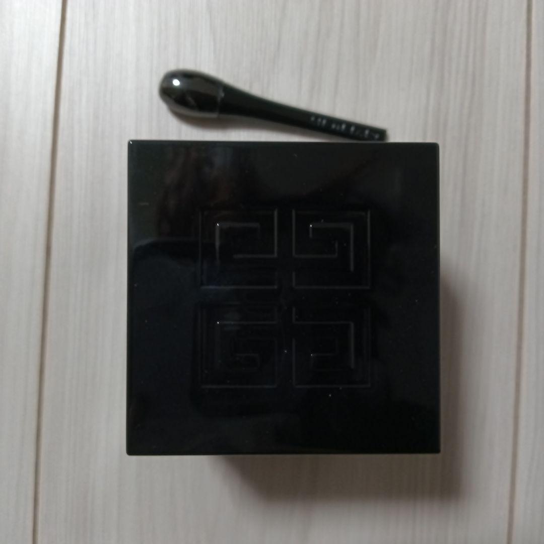 GIVENCHY　ソワンノワール クレーム N　(クリーム)