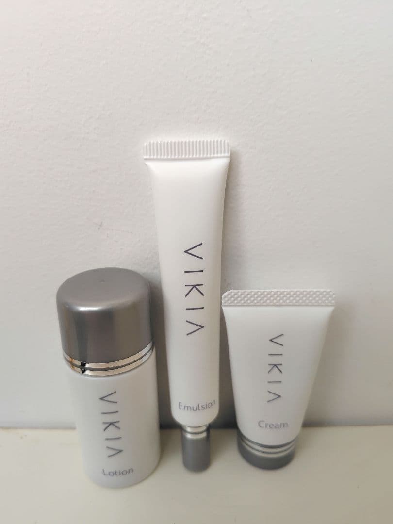 クオレ　ＡＸＩ　VIKIA AR+ スキンケアセット＋トラベルセット