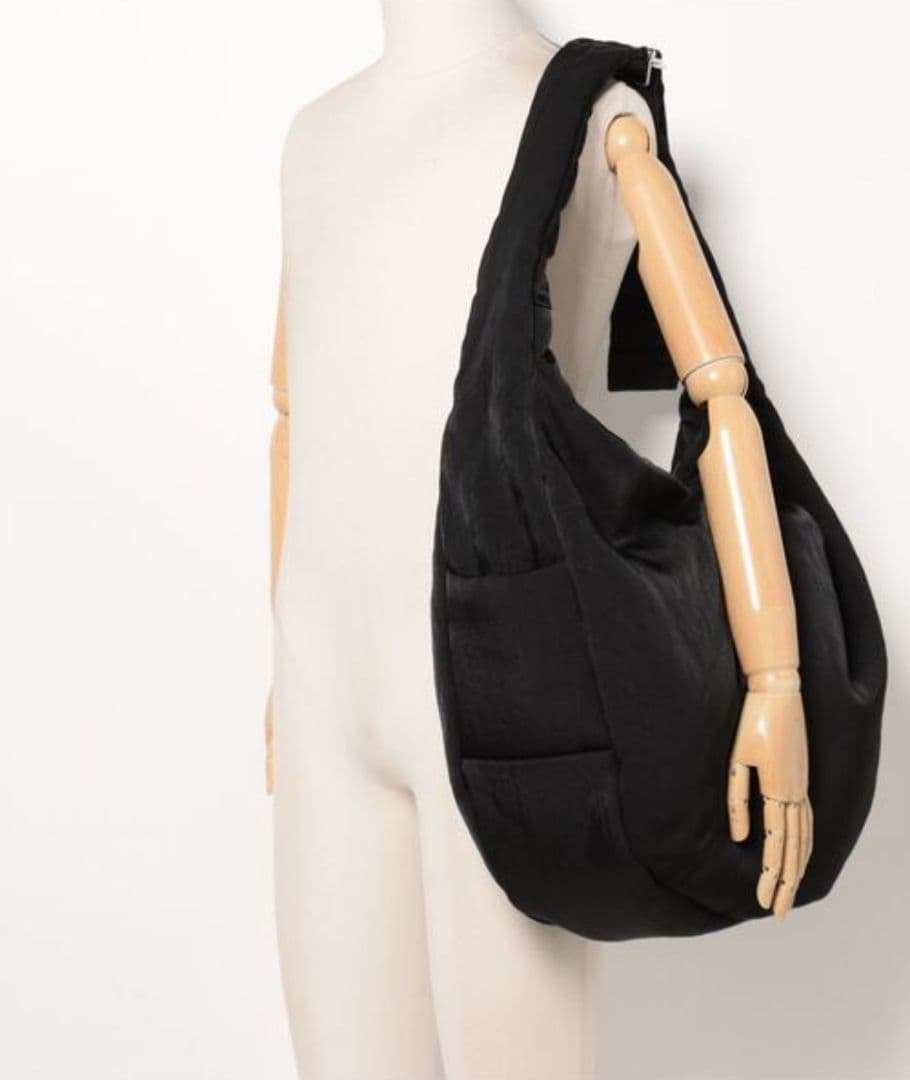 【ITTI】ANNIE PUFFER BIG MOON BAG