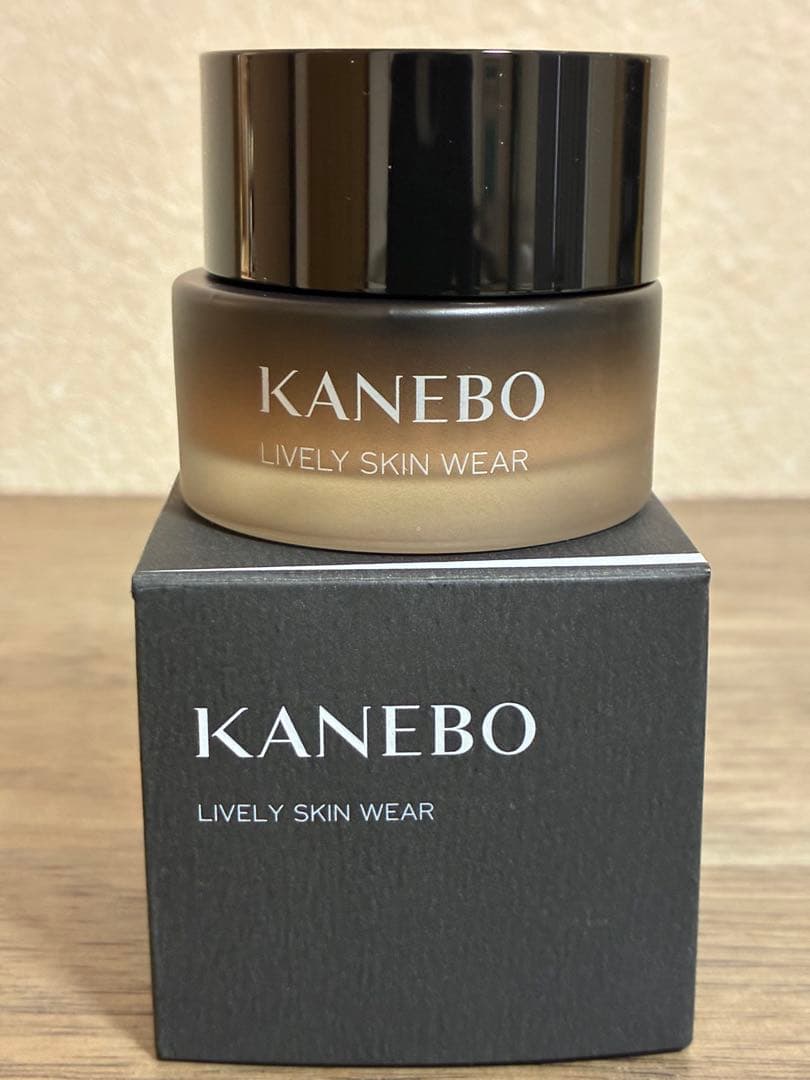 KANEBO LIVELY SKIN WEAR ピンクオークル C 30g