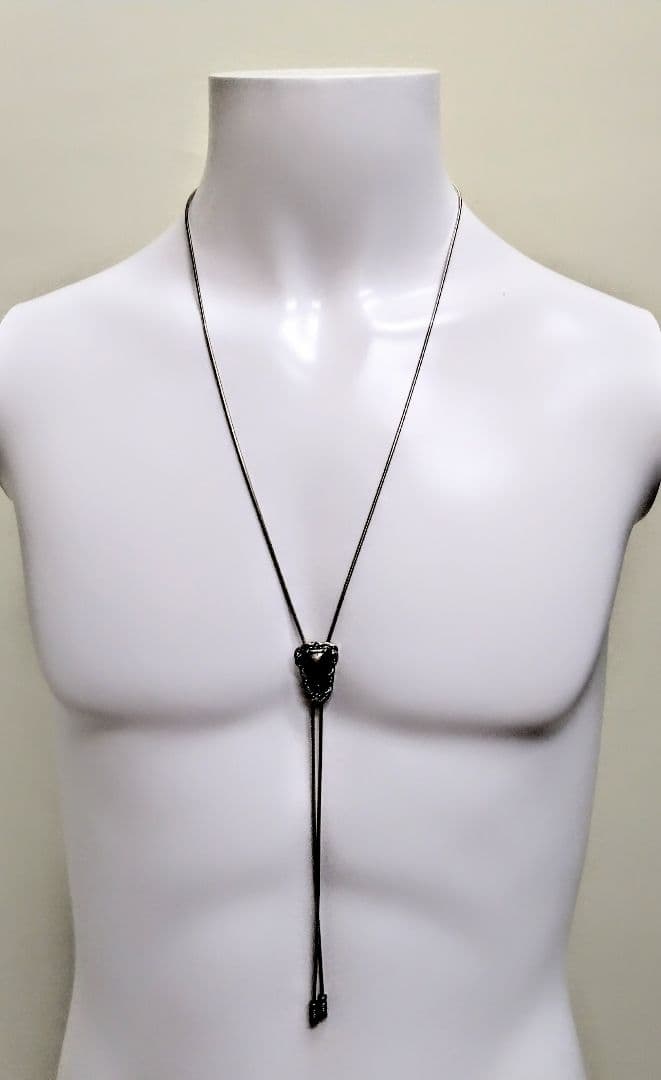 TOGA 新品未使用タグ付メタル　チェーン　ループタイ