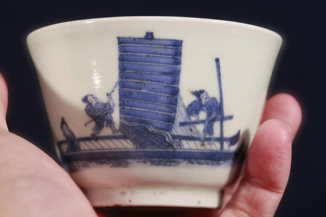 503　古伊万里染付江戸期帆掛和舟図猪口　無傷美品　江戸中期