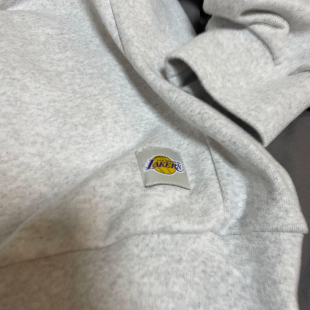 NBAレイカーズ　トレーナーハーフジップ