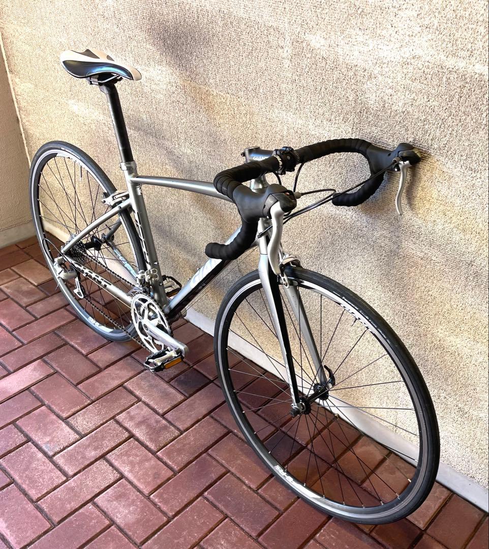 引取歓迎　GIANT DEFY3 Sサイズ(165〜180cm)ダークグレー