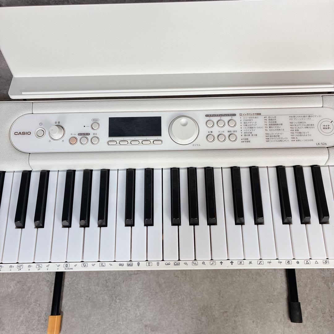 【美品】CASIO カシオ 電子ピアノ 光ナビゲーションキーボード LK-526