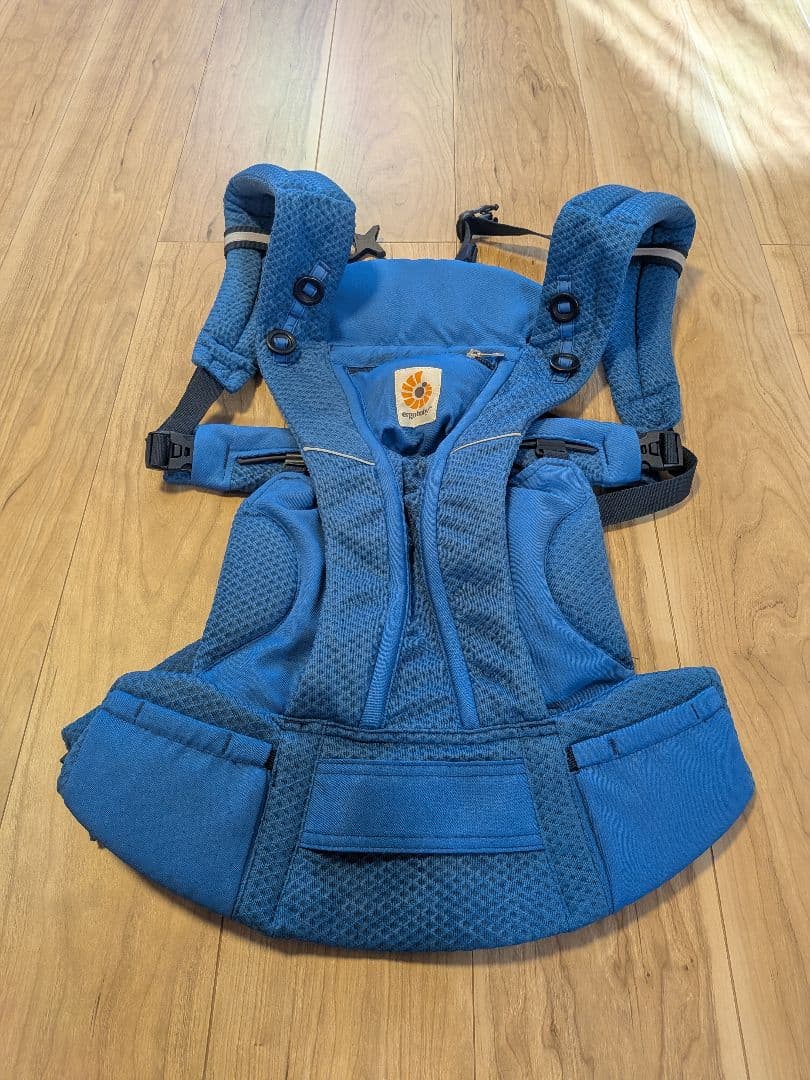 美品　エルゴベビー　オムニブリーズ 抱っこ紐　専用のよだれカバーもお付けします!