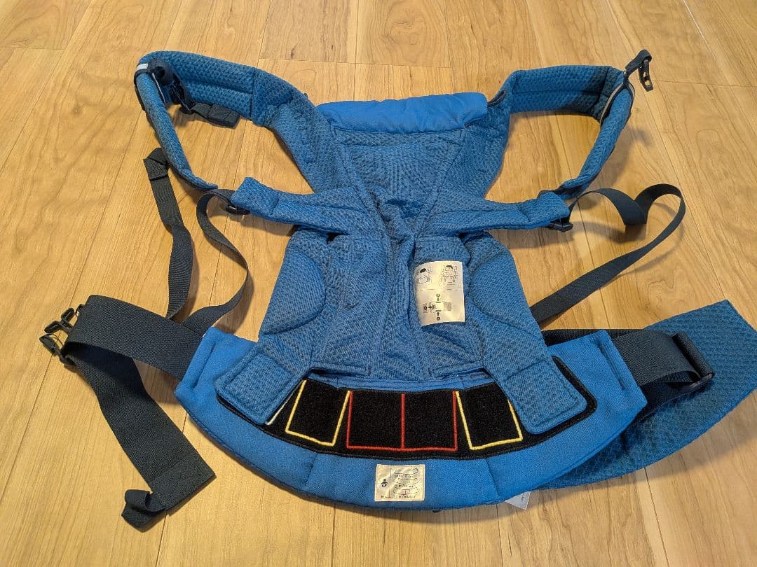 美品　エルゴベビー　オムニブリーズ 抱っこ紐　専用のよだれカバーもお付けします!