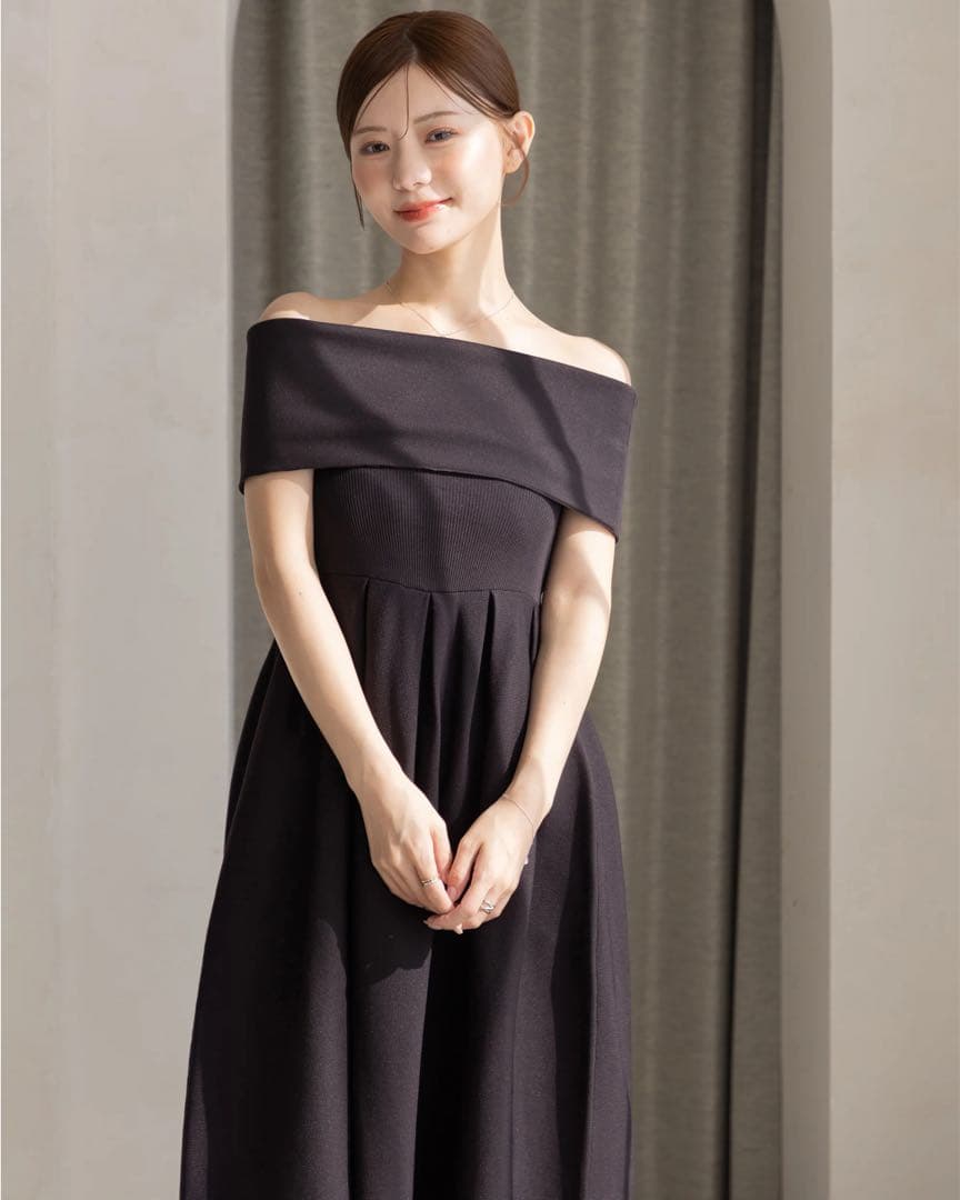 エリさん専用　lalune ラリューン　オフショルダー長袖ニットワンピース