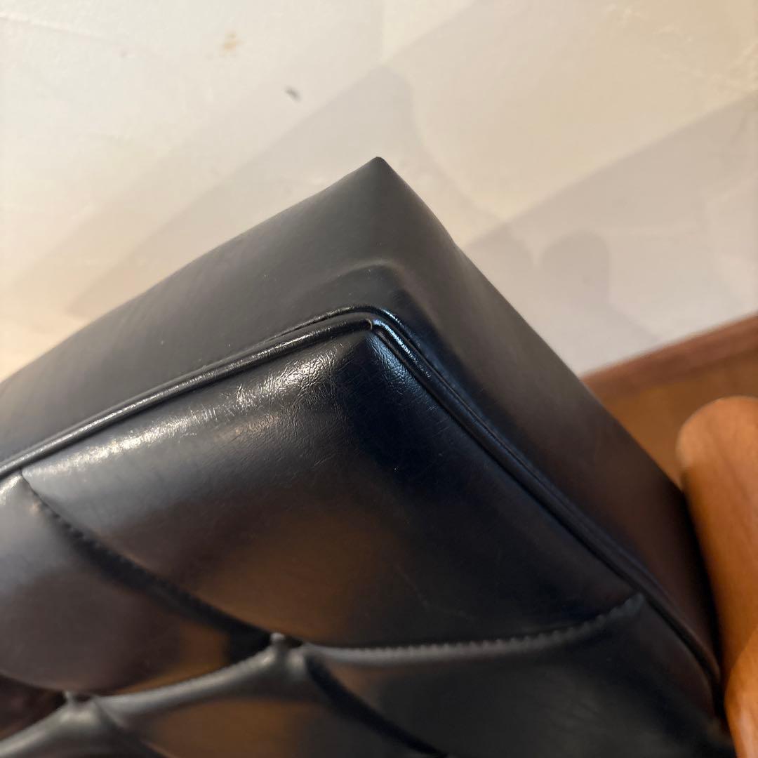 カリモク60 1人掛けソファ 黒②