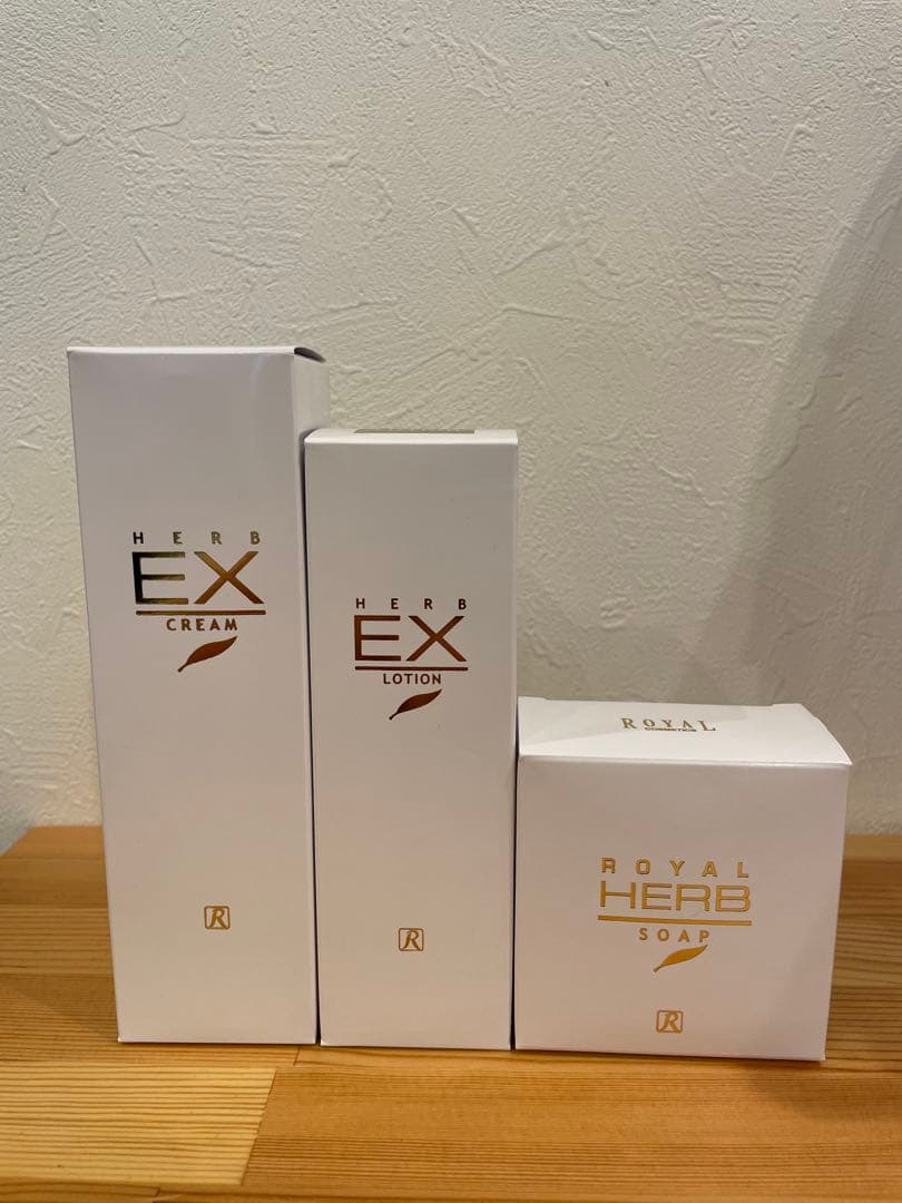 ロイヤルハーブEX ローション・クリーム・石鹸セット