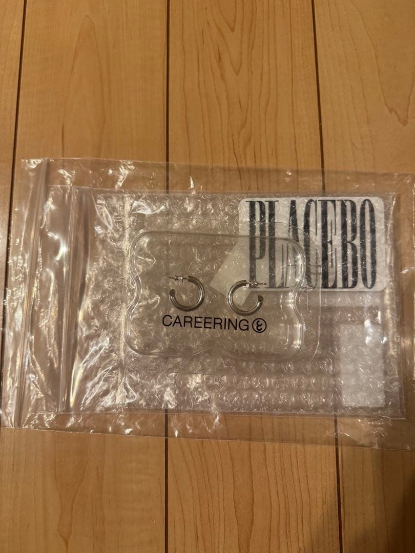 CAREERING シルバー フープピアス501 新品