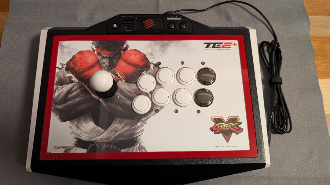 Mad Catz TE2+ SFV エディション