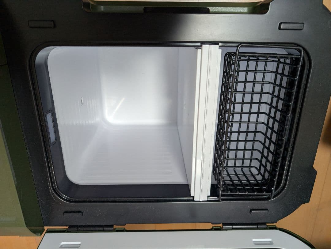 HIKOKI 冷温庫　UL18DBA(WMGZ)　バッテリー2個付き