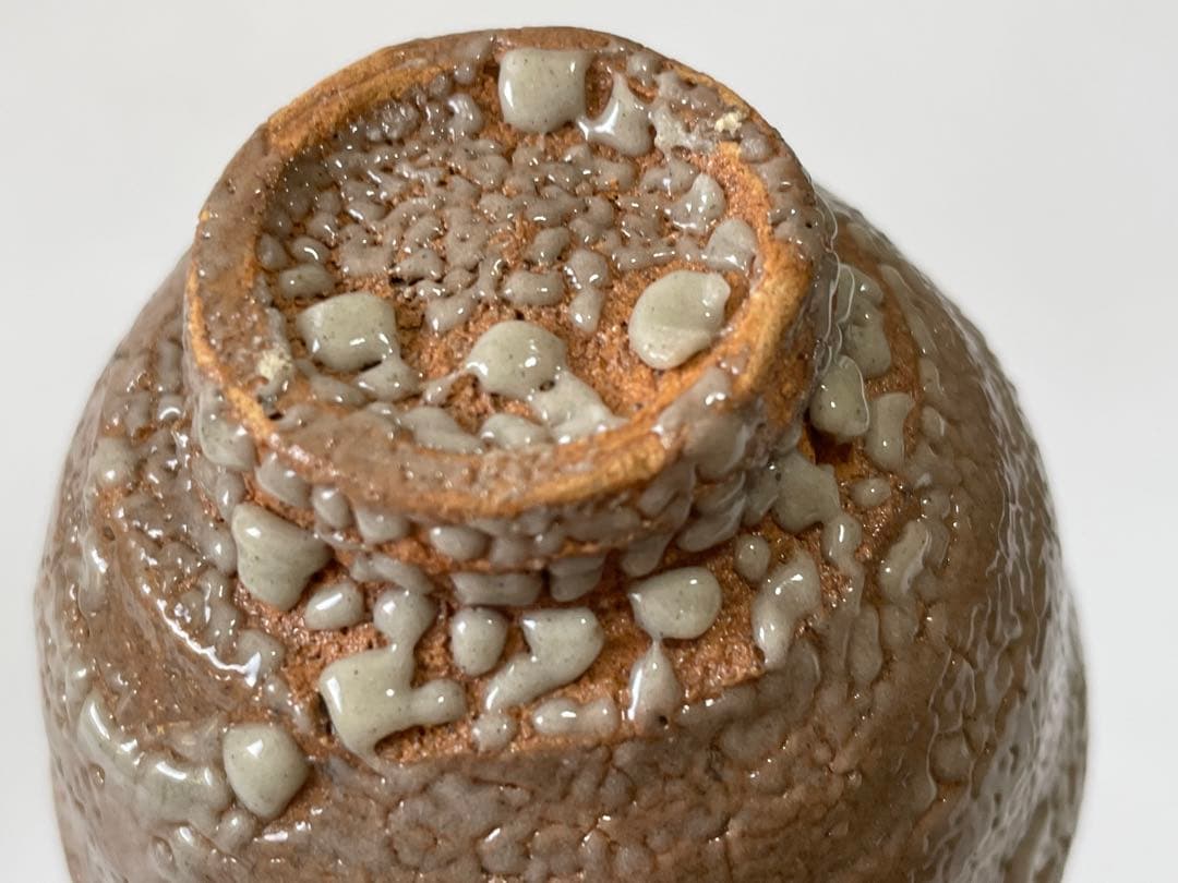 陶芸家　作家物　岡本作礼　唐津井戸　ぐい呑　井戸ぐい呑　梅花皮　酒器　酒盃　共箱