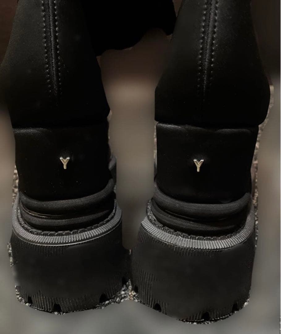 靴 YELLO TOKYO BLACK WEDGE HEEL SHORT BOOTS