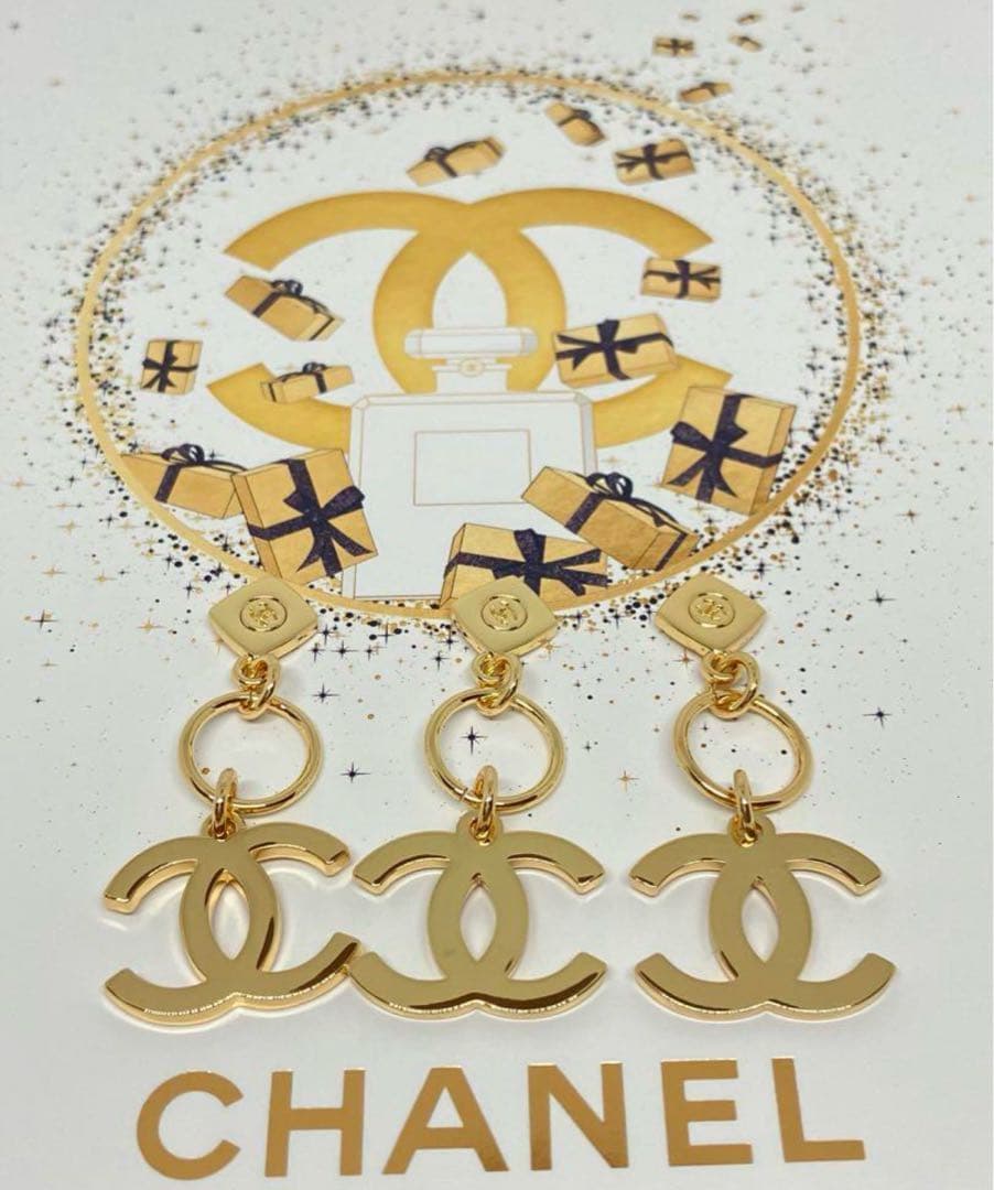 シャネル　2023年ホリデー限定　チャームノベルティ　3点 CCロゴ　クリスマス