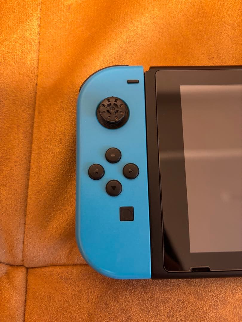 バ*ン様 【訳あり】Nintendo Switch 本体とワイヤレスコントローラ