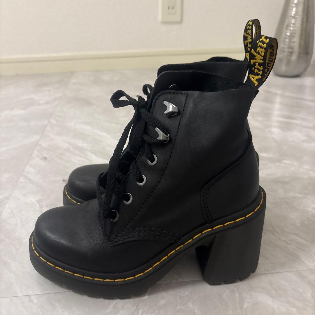 Dr.Martens JESY 6 タイ ブーツ