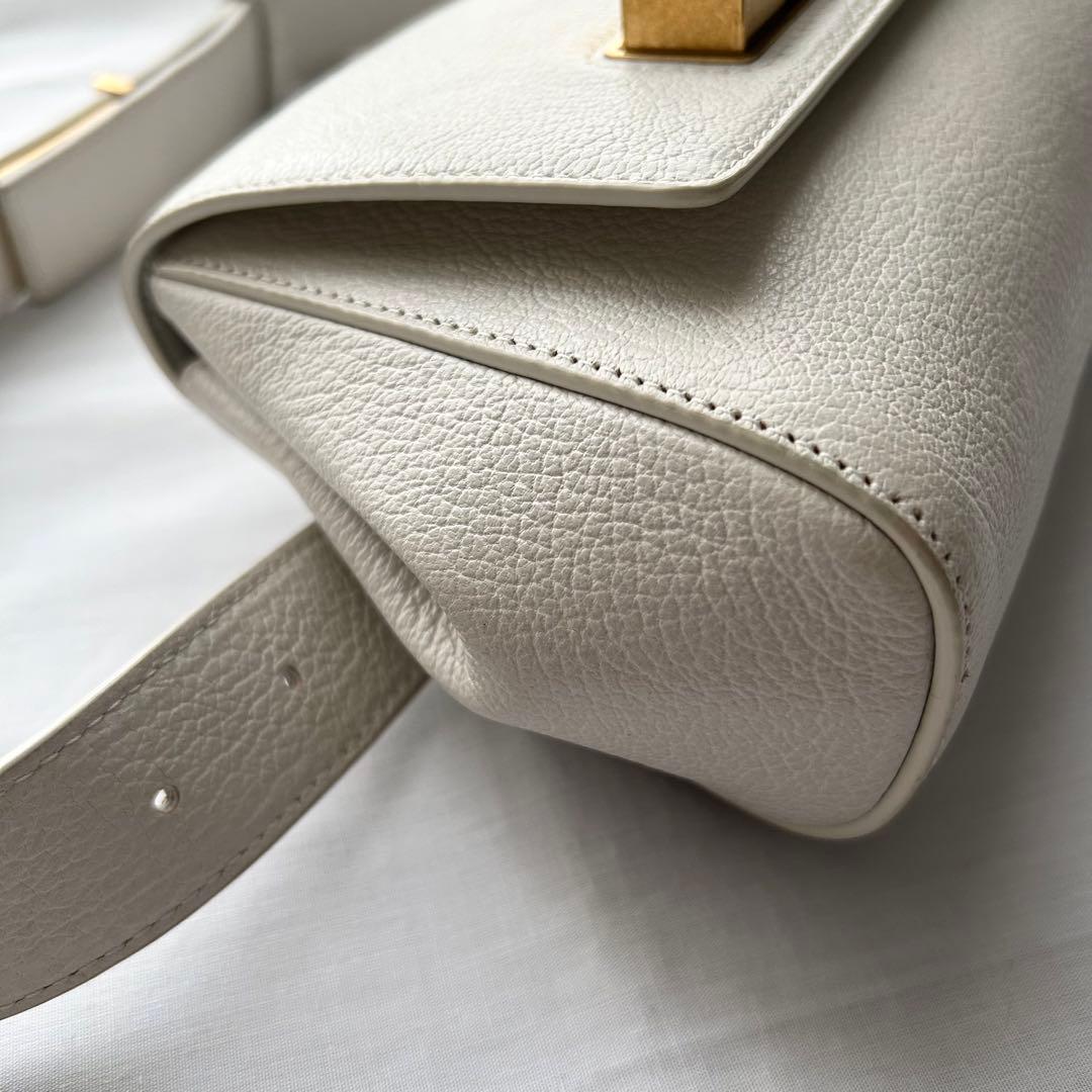 ■高級感■ BOTTEGA VENETA ショルダーバッグ　ダニエルリー