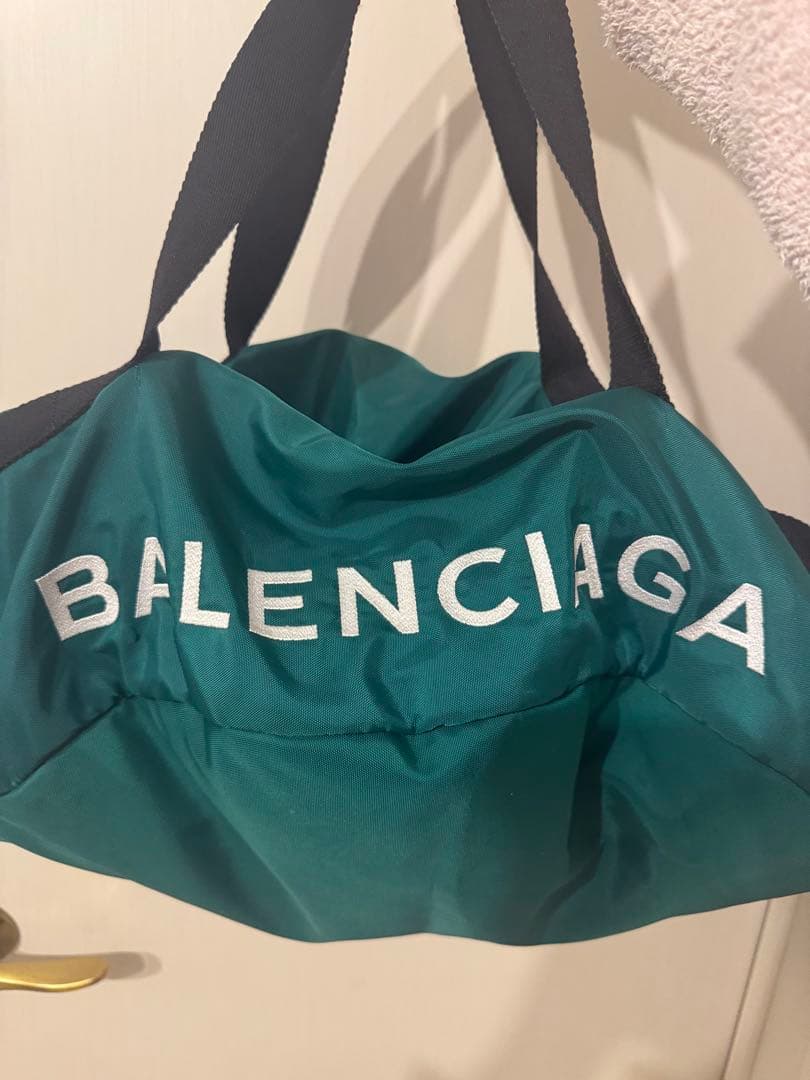 BALENCIAGA （バレンシアガ）ロゴ刺繍ナイロンホイールボストンバッグ