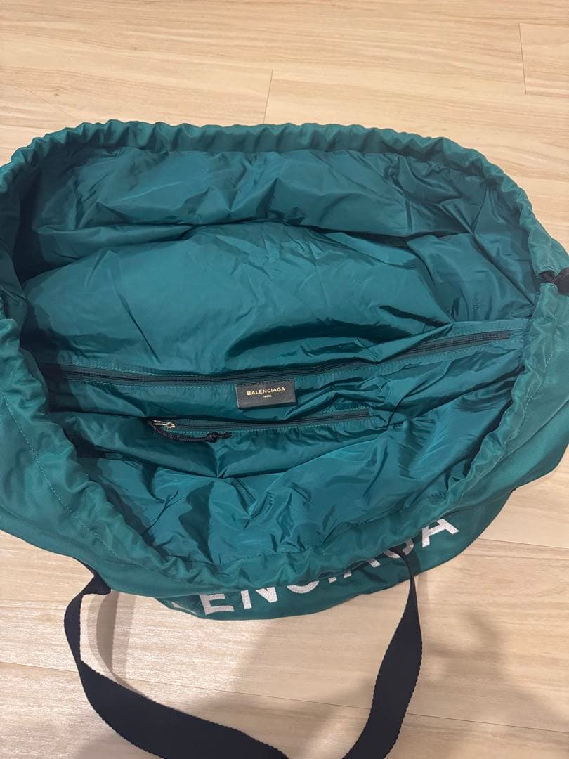 BALENCIAGA （バレンシアガ）ロゴ刺繍ナイロンホイールボストンバッグ