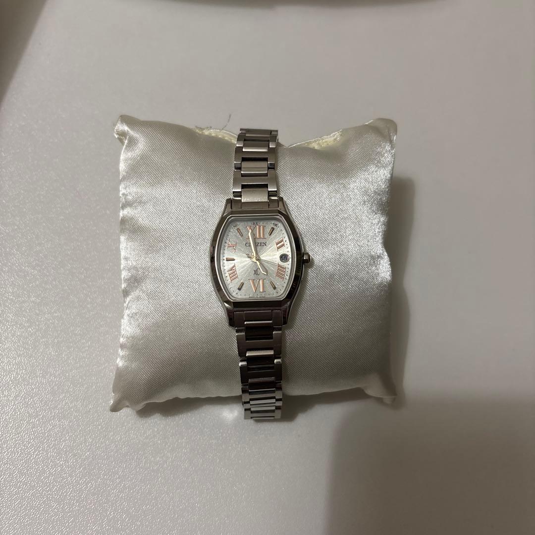 XC ティタニア ライン ミニソル エコ・ドライブ電波時計 ES8150-56A