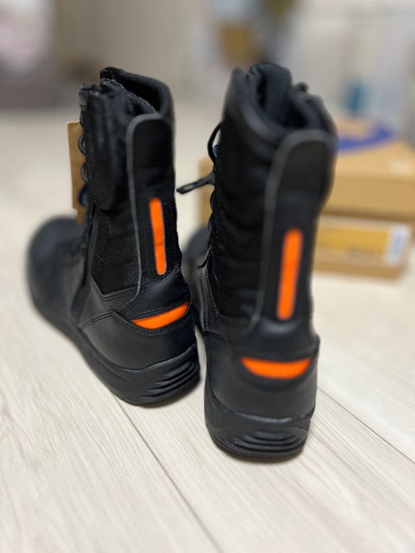 アシックス　救助ブーツ　編み上げ