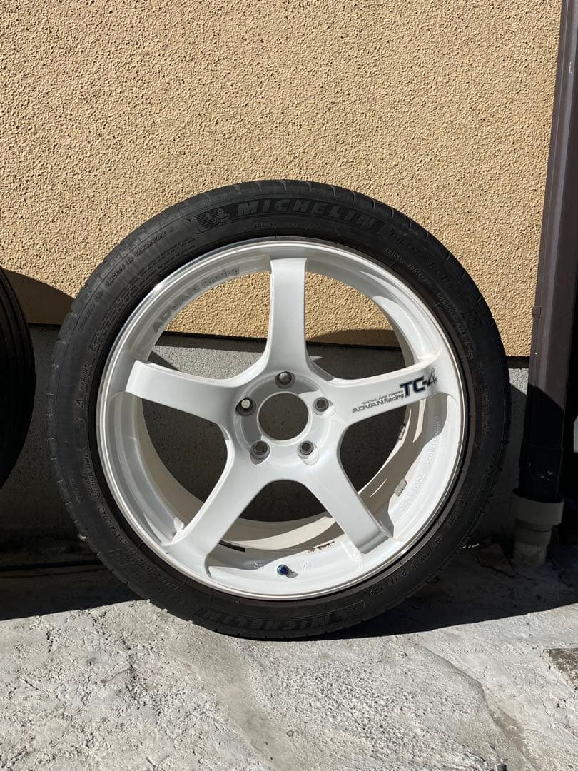 ヨコハマ アドバンTC-4 18インチ