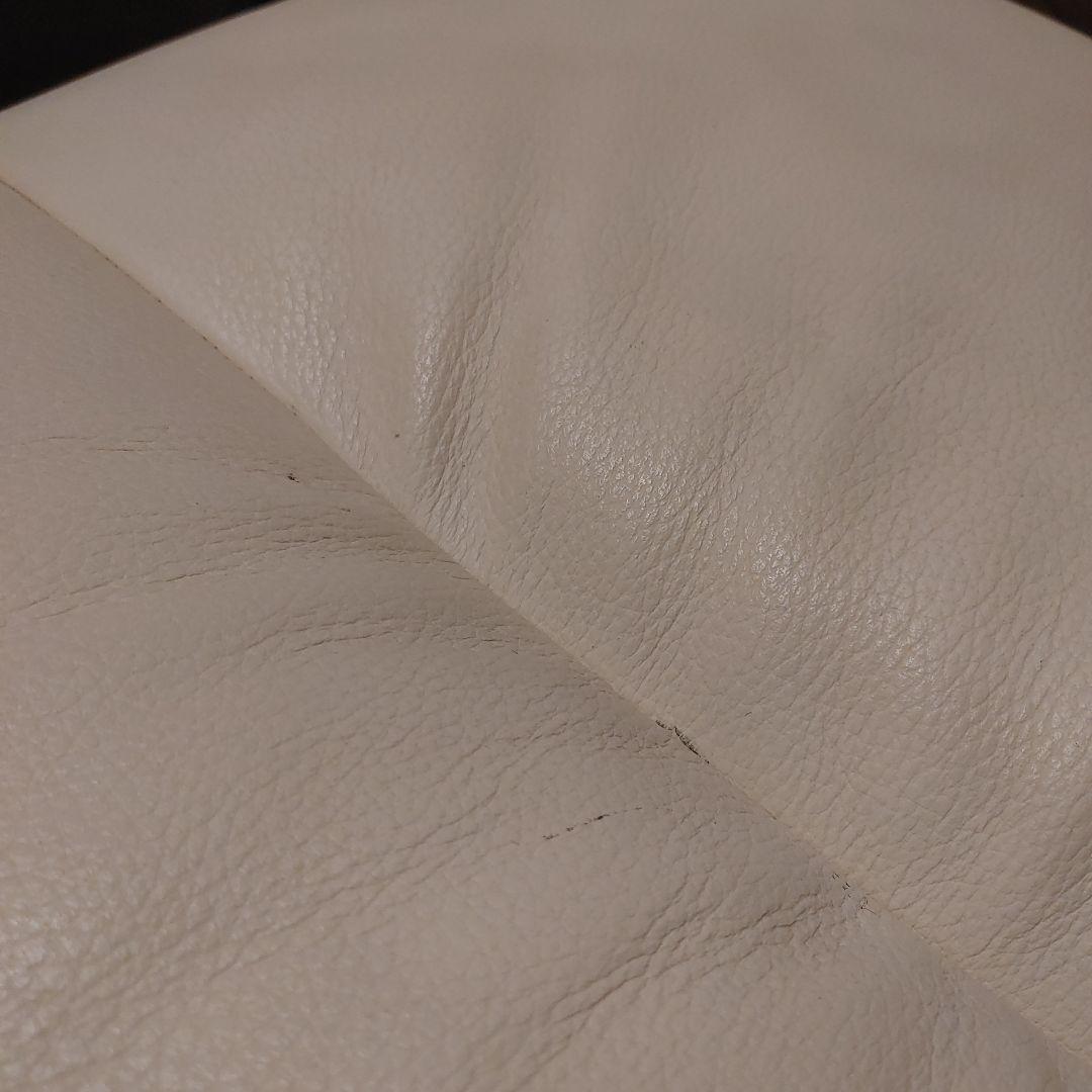 カリモク　Direttore オットマン　クリーム色