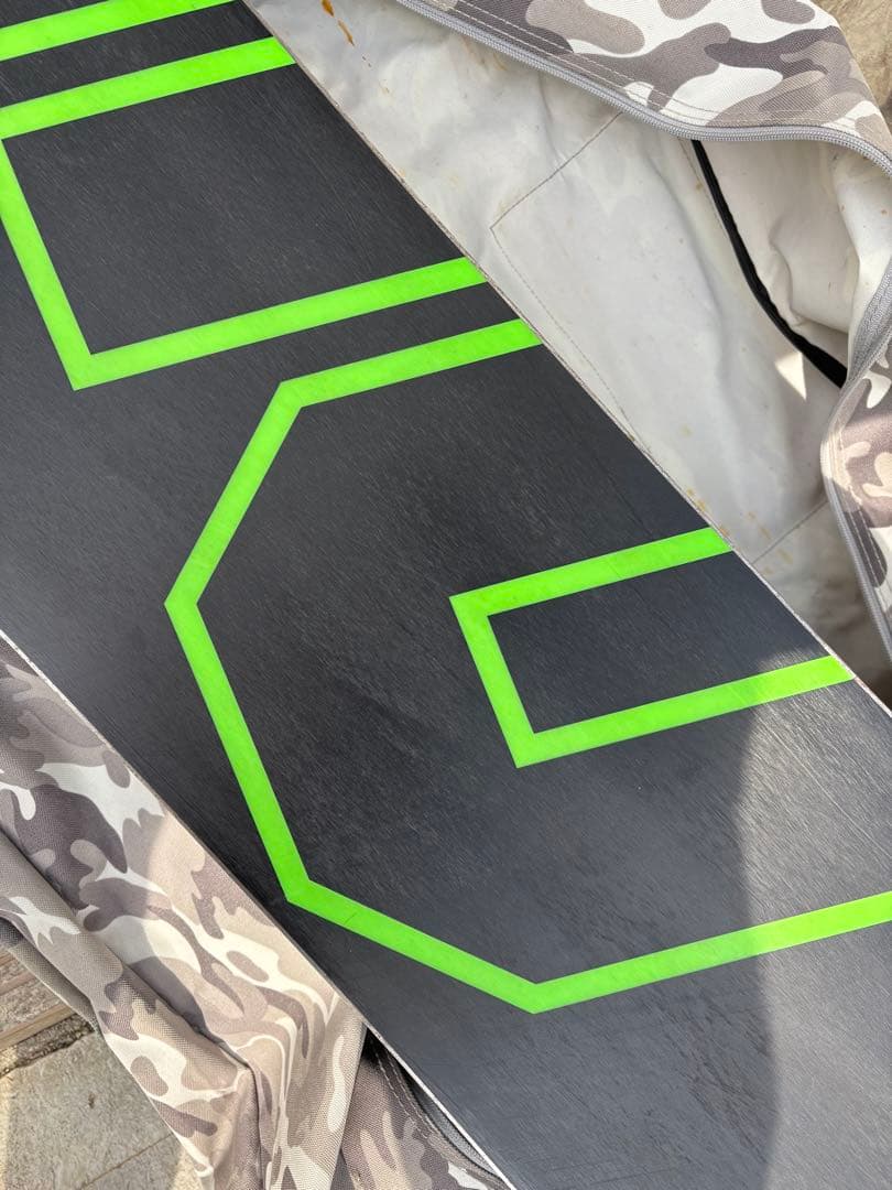 011 スノーボード 迷彩ケース付き