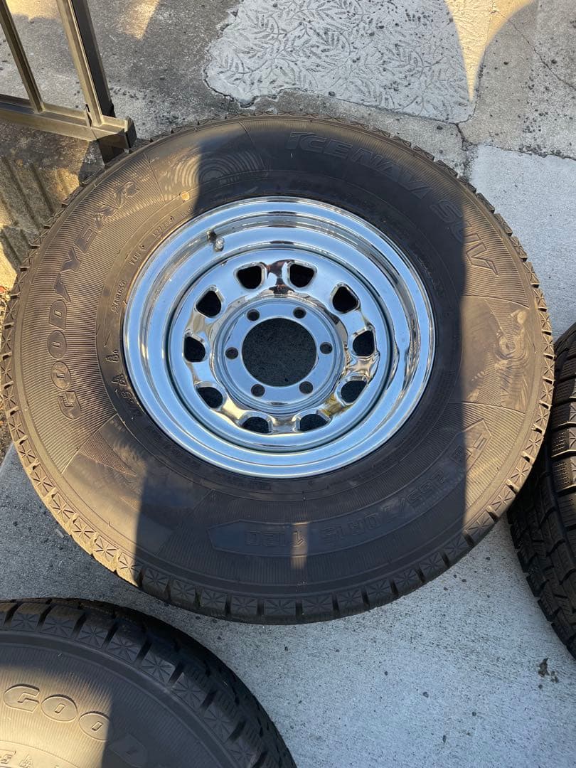 15インチデイトナホイールセンターキャップスタッドレス付