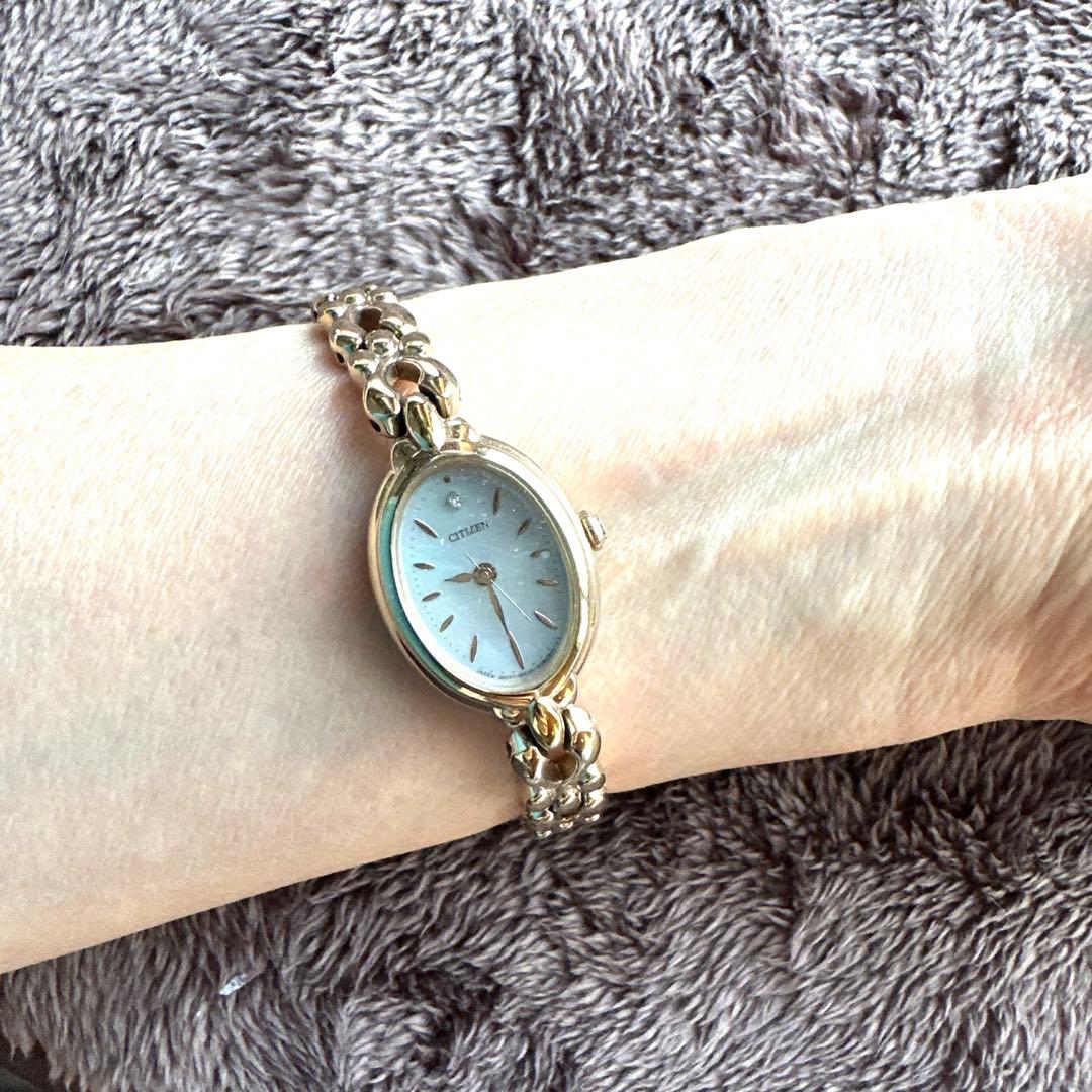 ブレスレットウォッチ シチズンエコドライブ 白蝶貝ゴールド【美品】
