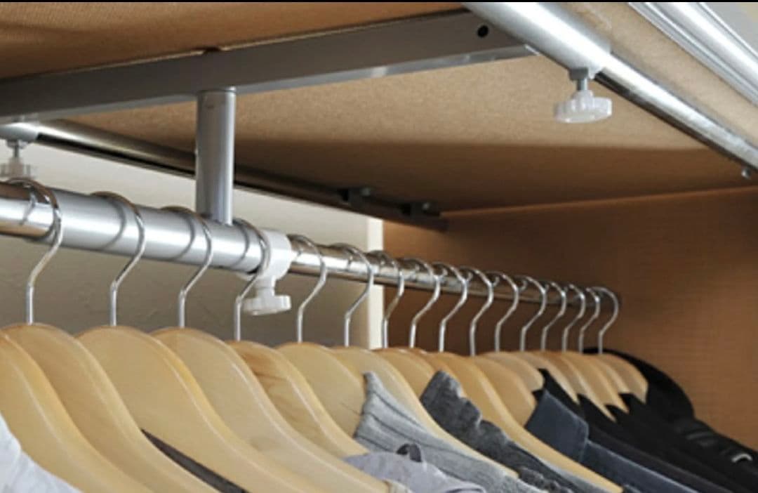 【中古】伸縮式　木製クローゼットハンガーラック