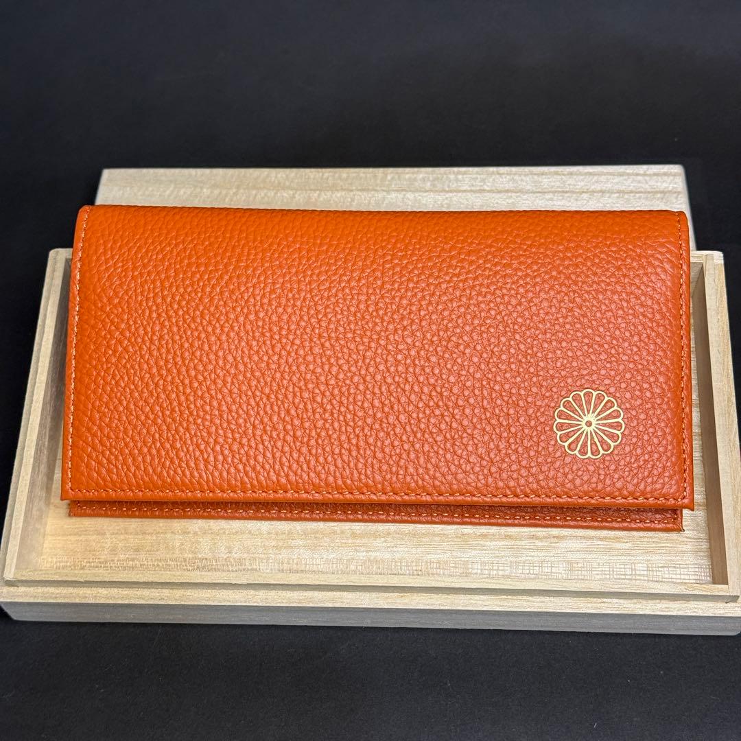 TAKU:皇居 限定 長財布 オレンジ色 貴重 新品未使用 プレゼント用に