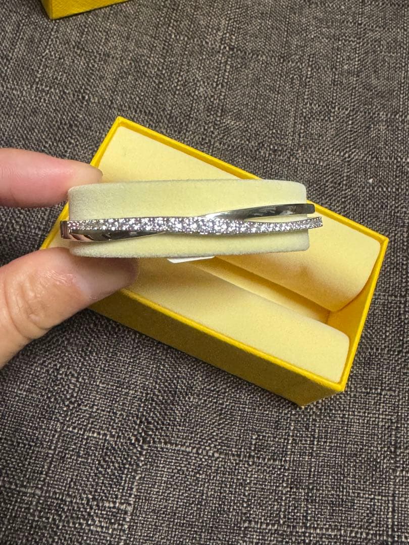 スワロフスキー ブレスレット バングル