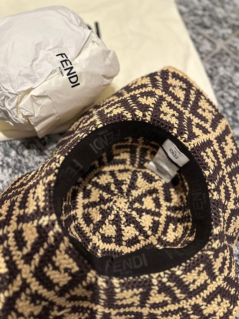 FENDI 麦わら帽子 FFロゴデザイン