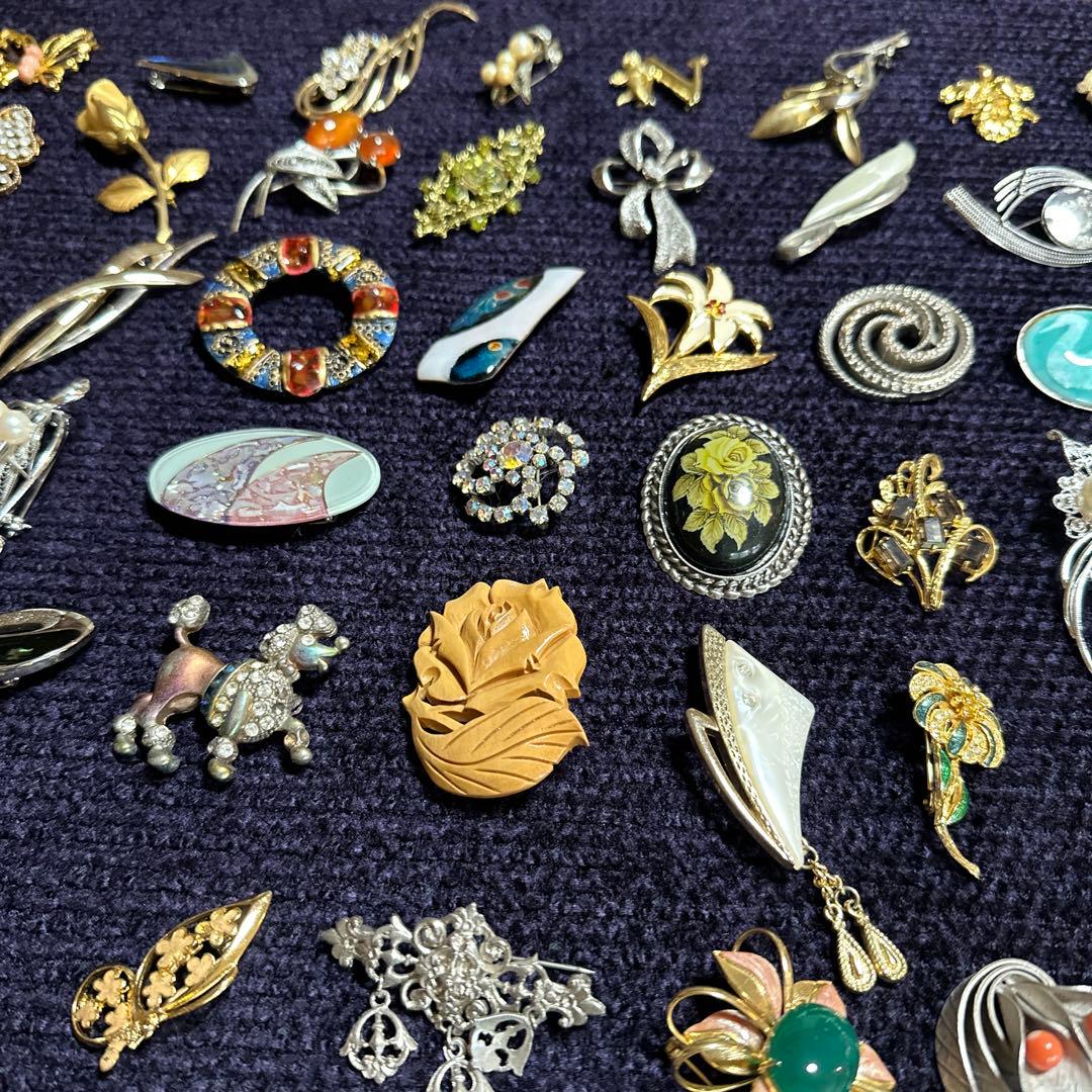 【vintage】ブローチ　大量　130点以上　まとめ売り