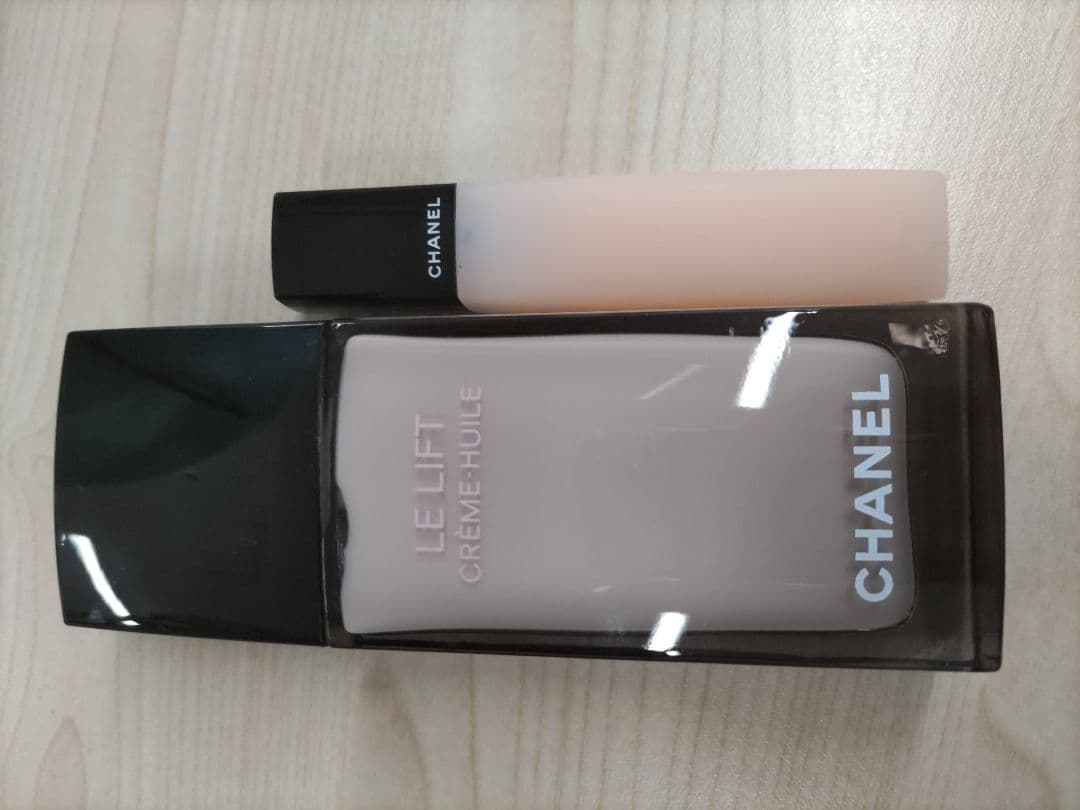 シャネル　LL　クレーム　ユイル　シャネル　ユイル　ア　オングル ネイルオイル