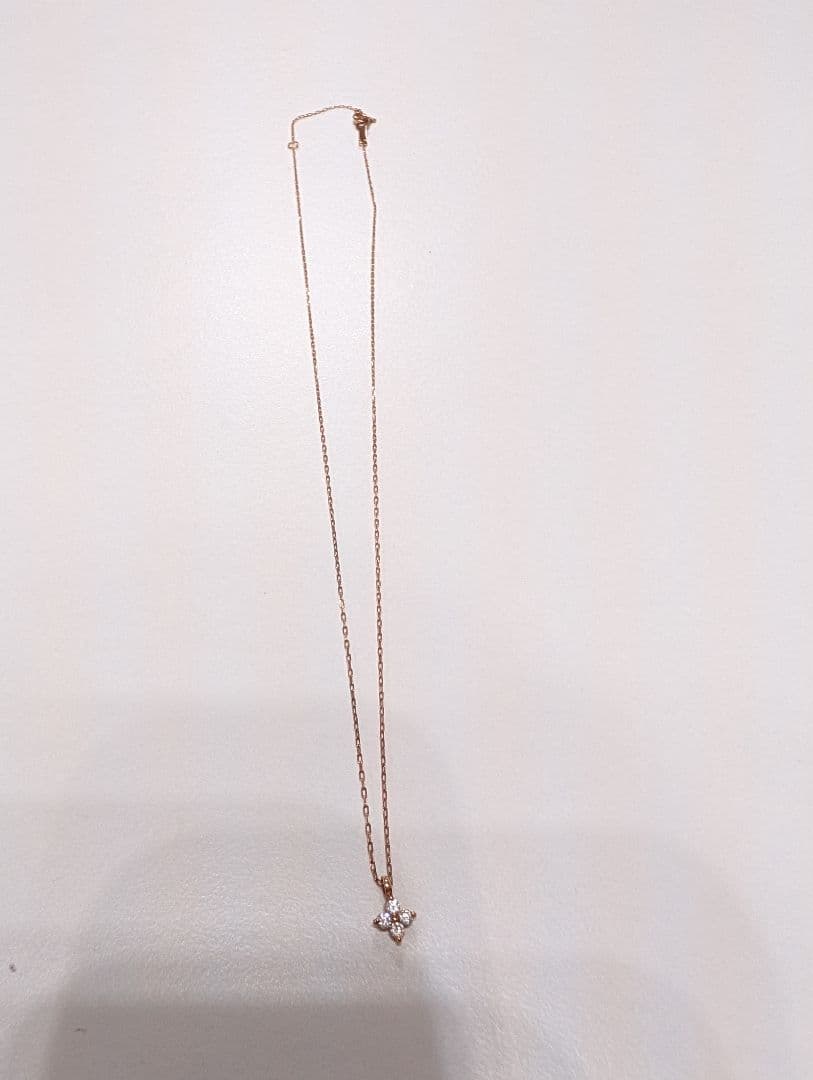 4°C フラワーモチーフ ネックレス　K10　ダイヤモンド