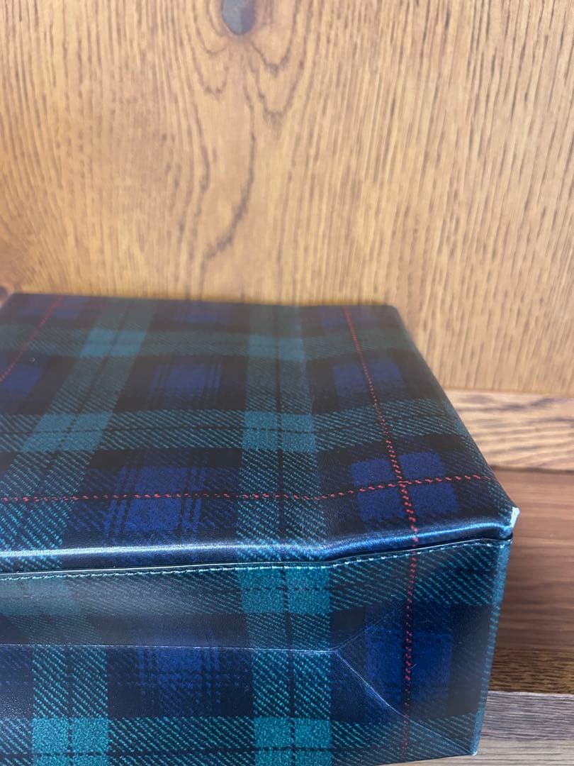 伊勢丹　アンノウンプロダクツ