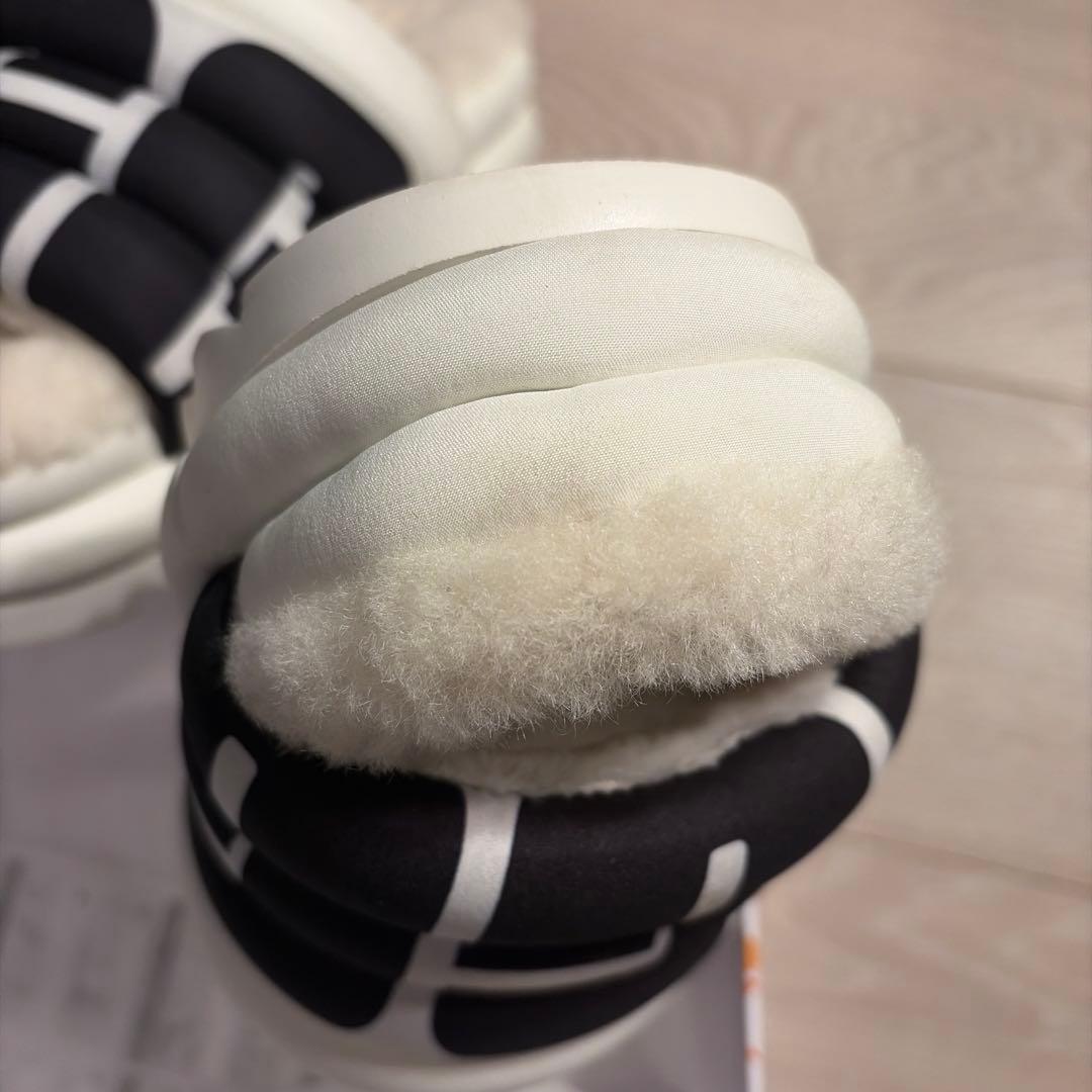 UGG アグ 厚底サンダル ムートンスリッパ