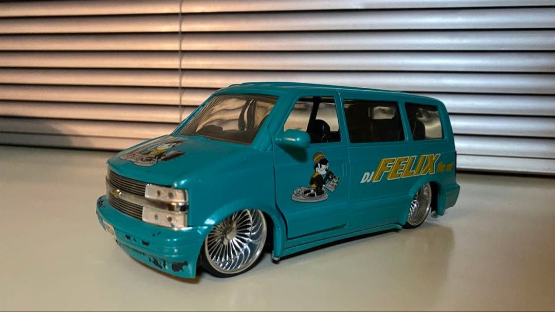 デ*リ様 2001 CHEVY ASTRO VAN DJ FELIX the c