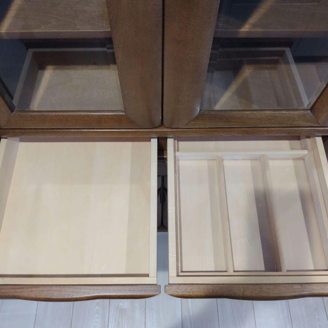 カリモク木製食器棚 ガラス扉付き ブラウン