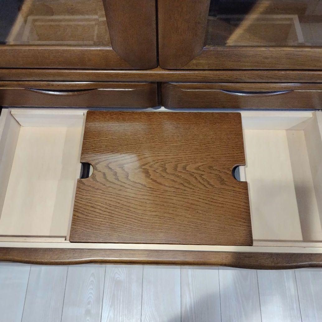 カリモク木製食器棚 ガラス扉付き ブラウン